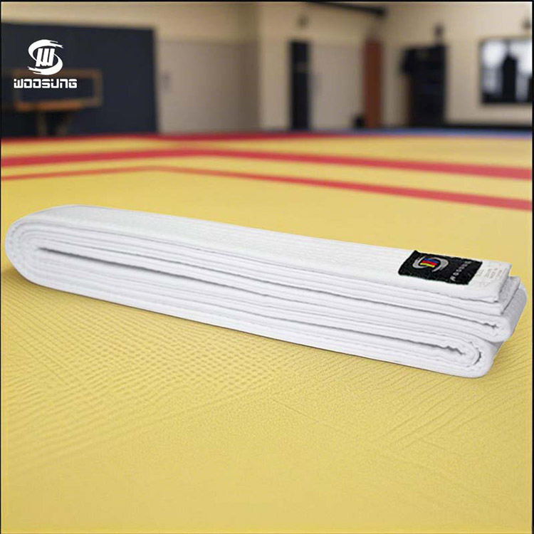 가라테 화이트 벨트