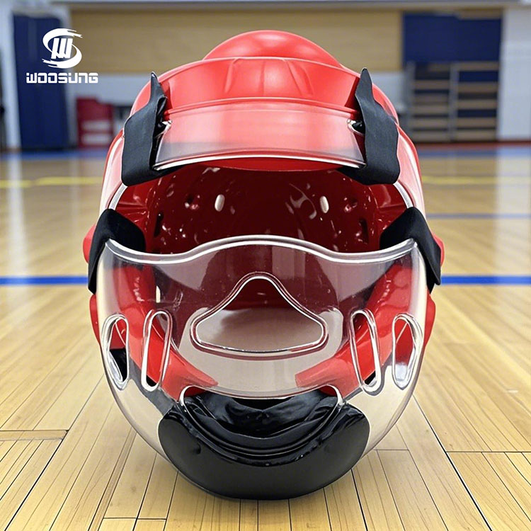 안면 보호대가 있는 태권도 헤드 가드